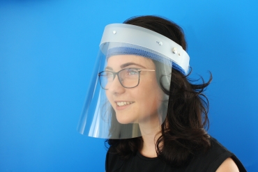 Gesichtsschutz Face Shield Behelfsgesichtsschutz PLUS aus Kunststoff universelle Passform hochklappbar mit Stirnband in blau Made in Germany